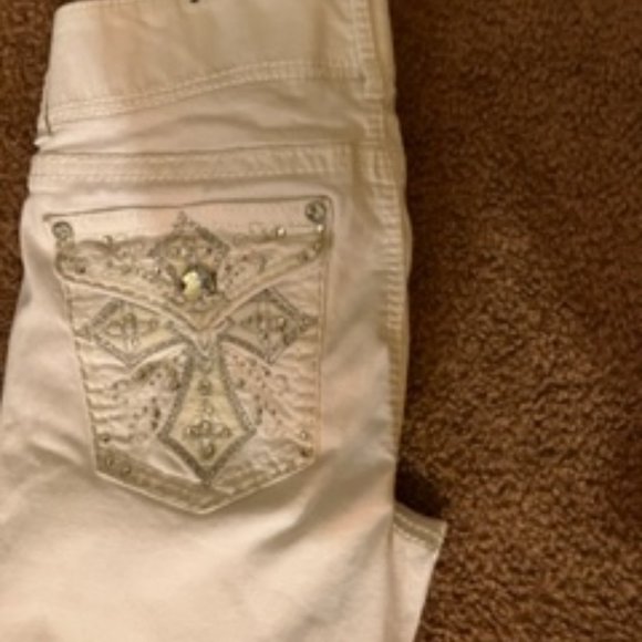 APT 9 White Woman's Jeans with Jewels - Picture 2 of 2